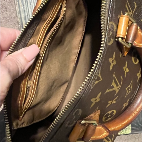 SOLD****Louis Vuitton Iconic Monogram Speedy 25 Purse Bag - Picture 9 of 16